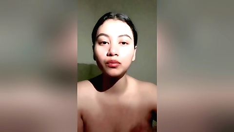 Young indian beaut is smoking cigarette and doing porn
