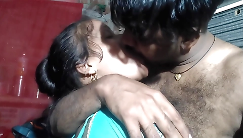 Indian teen 18+ loves to kiss and lick her boyfriend