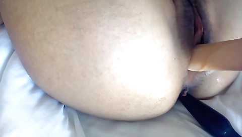 Amateur anal masturbation in homemade amateur porn video