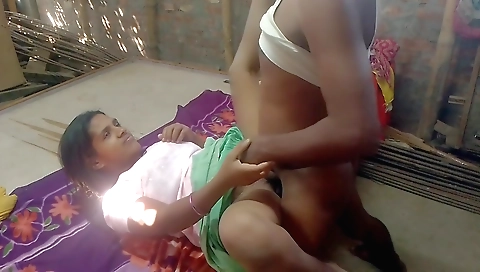 Indian teen gets penetrated on cam by her boyfriend