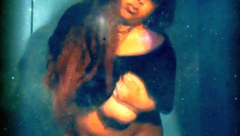Sexy indian babe has a nice body in her own homemade solo clip