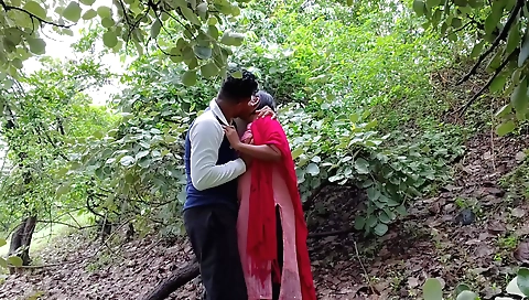 Hot brunette fucks in the jungle and takes my dick