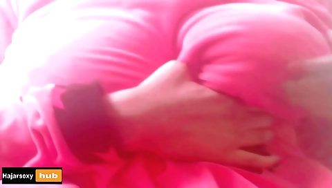 Sexy amateur solo female in sexy outfit and lips in bed