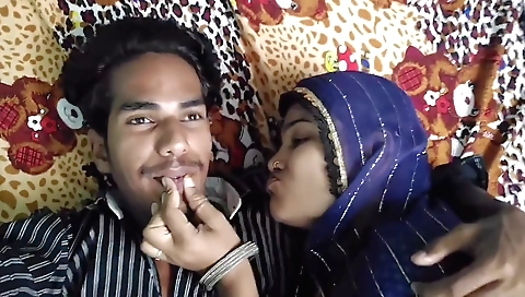 Indian wife with big tits and ass in amateur video