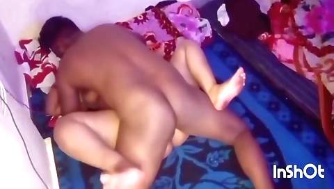 Bhabhi of Indian village caught cheating her husband