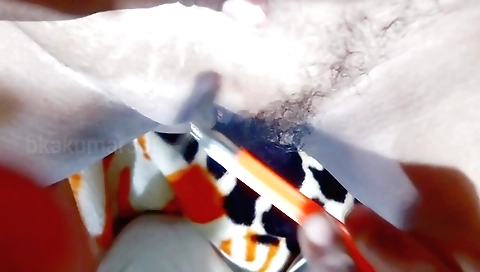 Girlfriend makes it to the bedroom for the first time