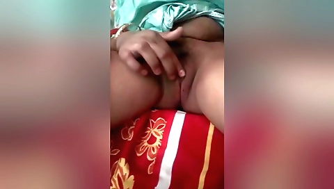 Indian girl has a perfect body and she shows it on webcam