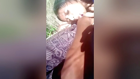 Indian brunette outdoor with nice body and natural skin