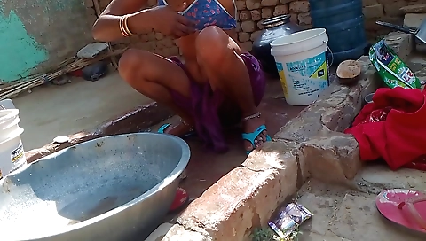 Indian amateur solo porn video with a beautiful bhabhi