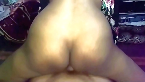Indian slut with a big ass fucked in the hotel room