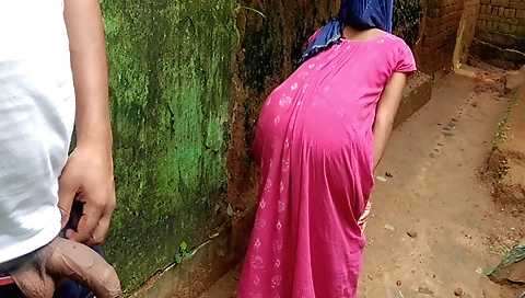 Indian amateur brunette with hairy pussy enjoys sex