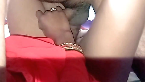 Indian girlfriend gets her pussy licked and fucked 1st