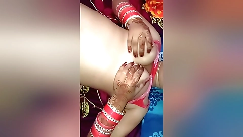 Indian solo girl with a nice body 18+ and big boobs