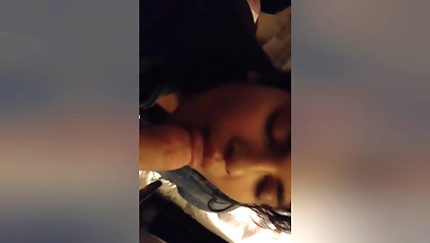 Amateur brunette teen with a sexy natural face gets pussy fucked