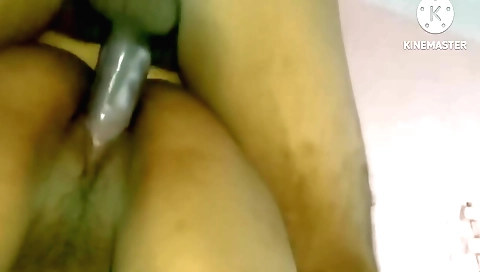 Indian amateur fuck video with a hot slut on a dildo
