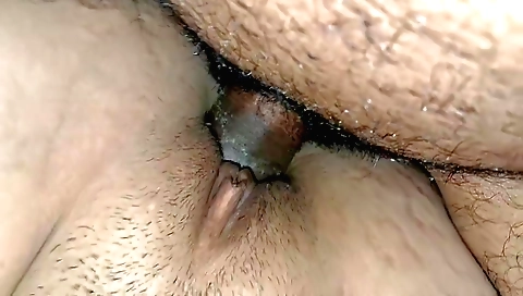 Indian girl with a sexy dress gives him a hot fuck in her bed