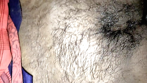 Indian whore gets her hairy pussy shaved by husband