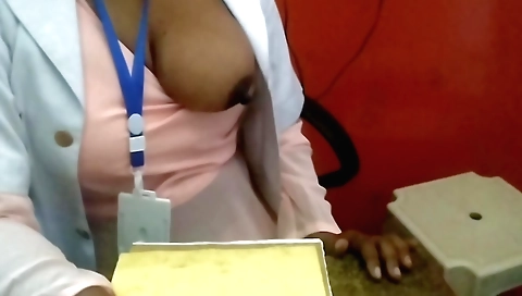 Indian teen and her boyfriend have a hot sex session