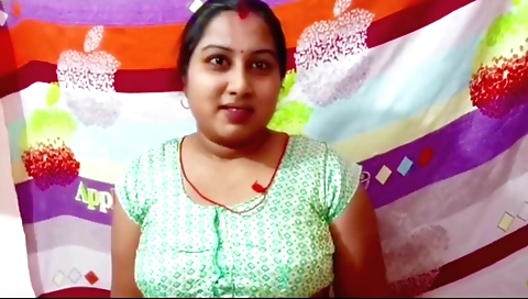 Indian girl with a sexy body and big ass in a sex movie