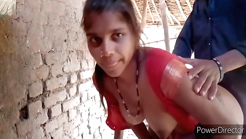 Indian brunette amateur video shows her being caressed