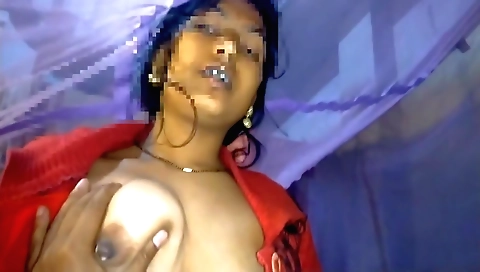 Amateur brunette teen gets a facial after watching a video