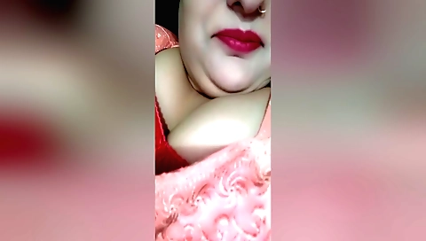Bhabhi shows her skill at her job in front of the camera