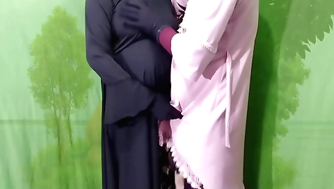 Bitch is making an amateur erotic chore video with her pussy