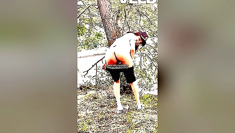 Indian amateur porn video of a nude girl in public park