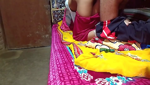 Indian bhabhi girl and a handsome man in a amateur porn video
