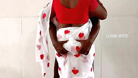 Sexy amateur indian stepsis humped with a huge booty