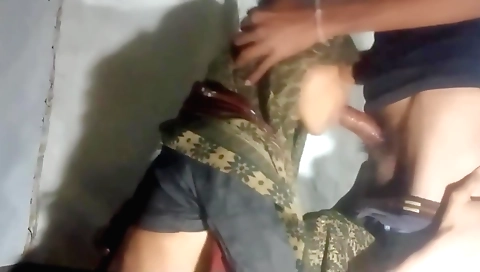 Webcam sex with a blonde in the bedroom in Indian style