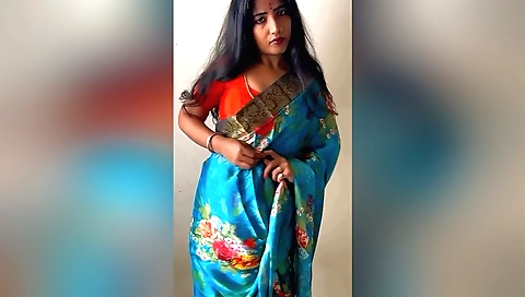 Indian brunette woman has an awesome anal sex video