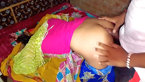 Indian girl in a short skirt is getting fucked in amateur