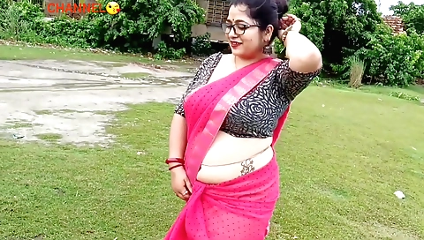 Chatty brunette video shows her enjoying outdoor sex