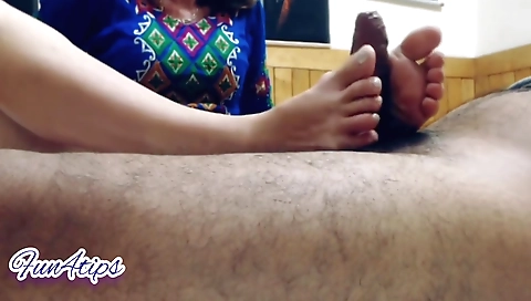 Girl on the webcam got her feet covered up and fucked