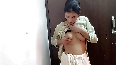 Indian girl in clothes shows her body in hd solo video