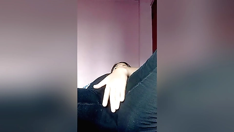 Sexy amateur brunette with a hot body is fucking herself