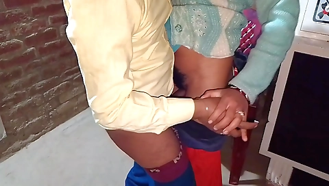 Amateur hawky video with girl enjoying the best of the world