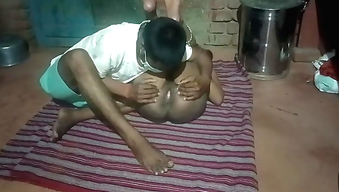 Indian bhabhi ki chudai chudai kachhi chudai kachchi kiyat hai