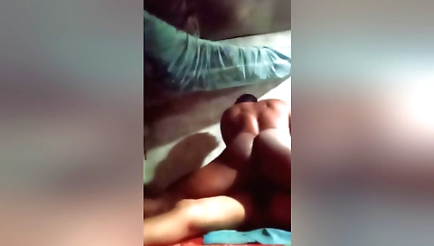 Indian babe with a sexy body giving us a great sex video